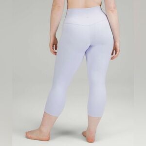 LULULEMON Align High-Rise Crop 21"
Leggings Size 6 Pastel Blue Workout Active‎